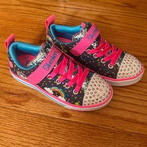 Nwt Skechers twinkle toes light up pull on sneakers size 12.5